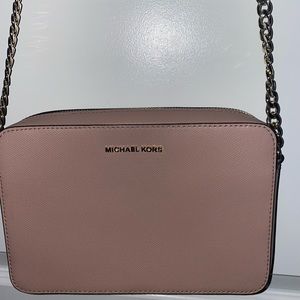 Michael Kors Jet Set purse